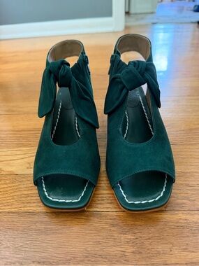 Bernardo Dark Green Suede Peep-Toe Heels with Knotted Strap